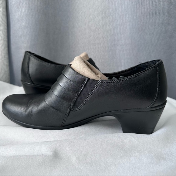 CLARKS INGALLS FALLS WOMENS SLIP-ON SHOES/ Size: 9 - Picture 5 of 15